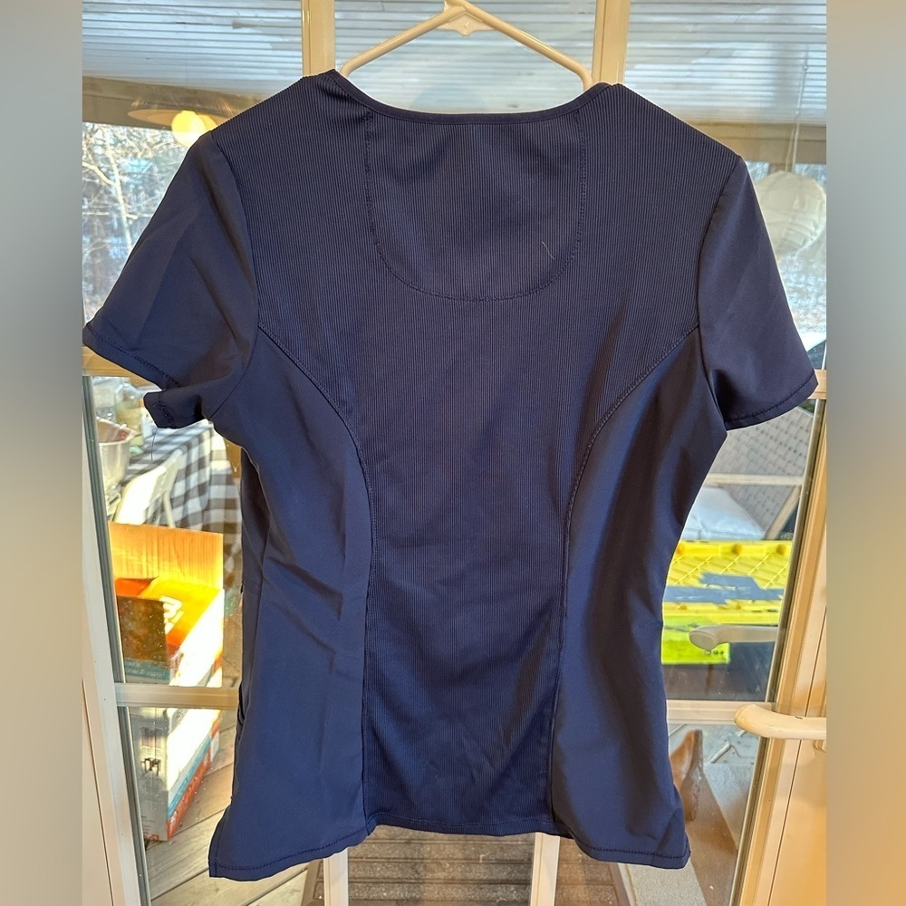 Cherokee Infinity Scrub Top - Picture 3 of 3